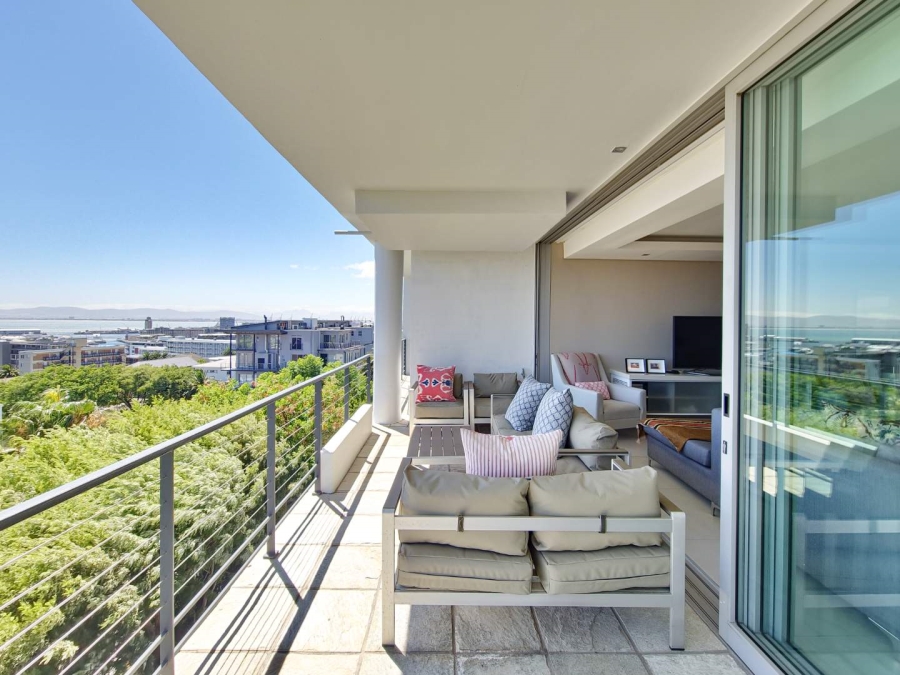 2 Bedroom Property for Sale in Green Point Western Cape